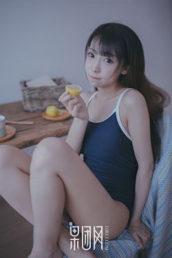 女同舌吻